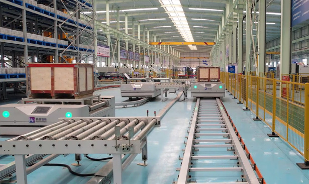 RGV庫前與輸送線配合交